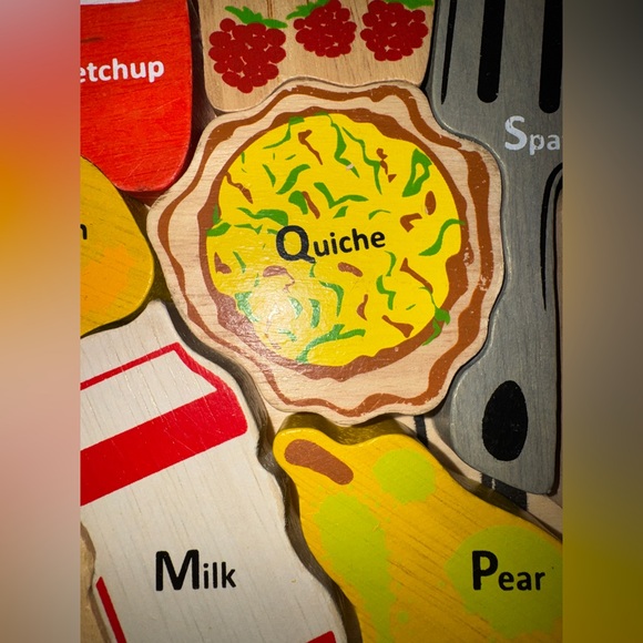 BeginAgain Alphabites wooden A-Z Food Puzzle & Playset - Picture 2 of 8